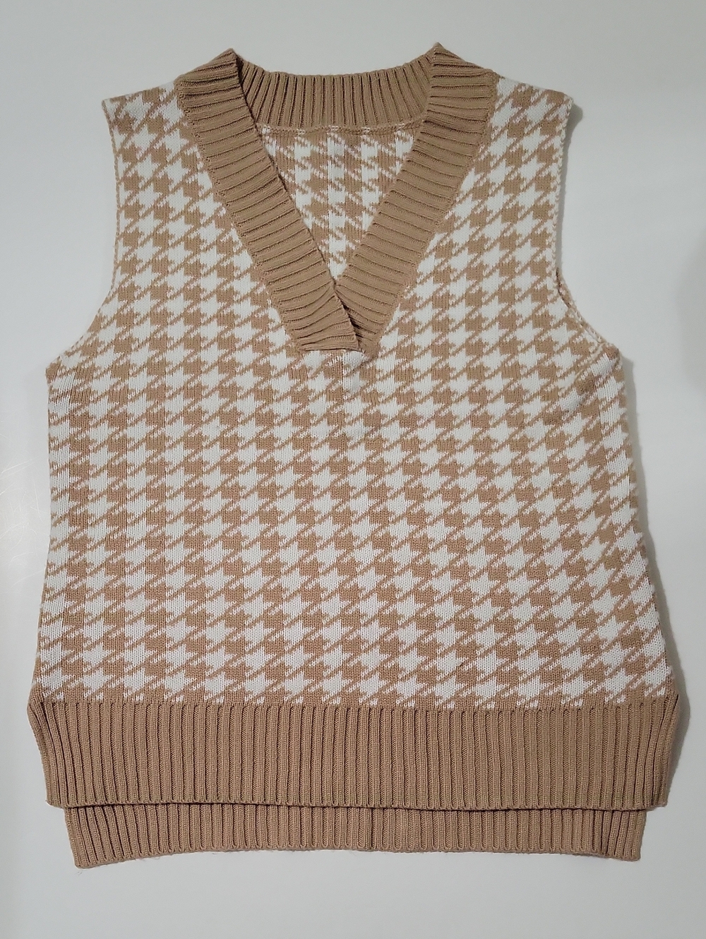 Women's Houndstooth Knit Sweater Vest - Beige/White, Size S